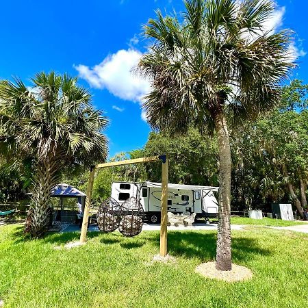 Hotel Lake Front Rv Experience Close To Port Canaveral And Kennedy Space Center Titusville Esterno foto